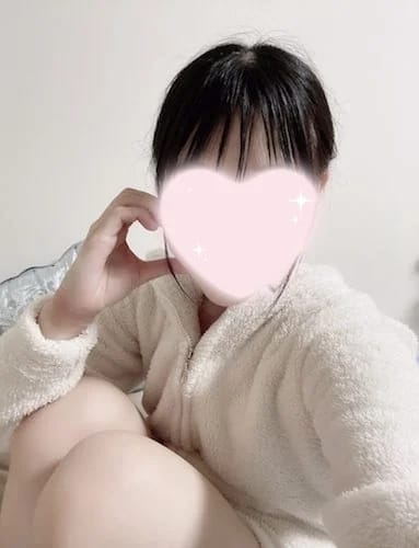 scrape_url:https://esthe-angeaile.com/images_staff/25/060519094090.jpeg
