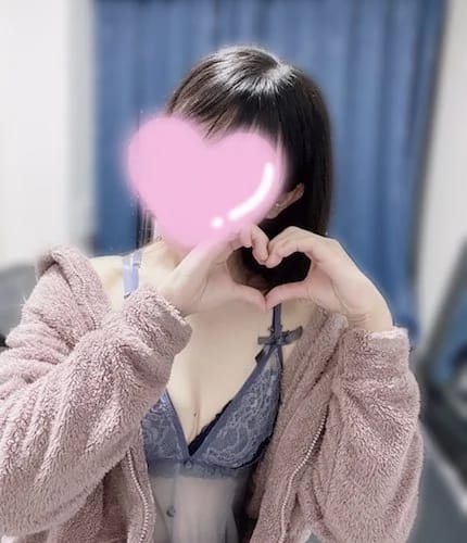 scrape_url:https://esthe-angeaile.com/images_staff/25/071500271735.jpeg