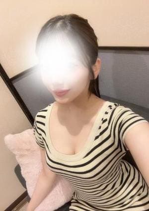 秘密のとびら セラピスト えな