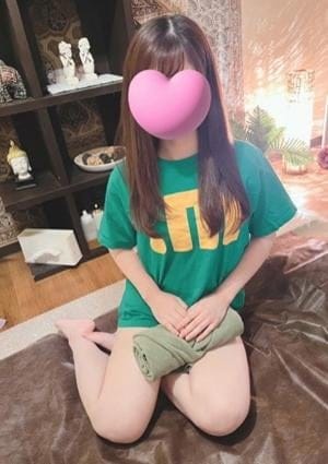 大越ひな
