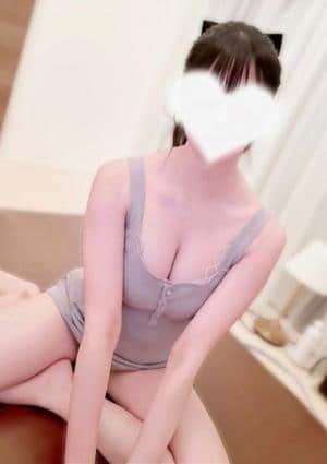 白雪 ここな