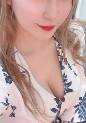 マンダリンスパ神楽坂 セラピスト 芹沢まみ