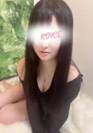 MENSESTHE ROYCE セラピスト SARA