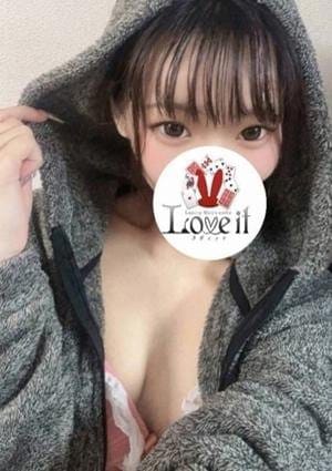 雫りいな