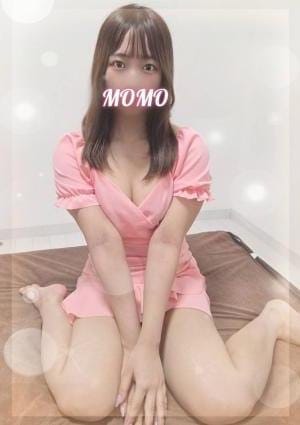 新人もも