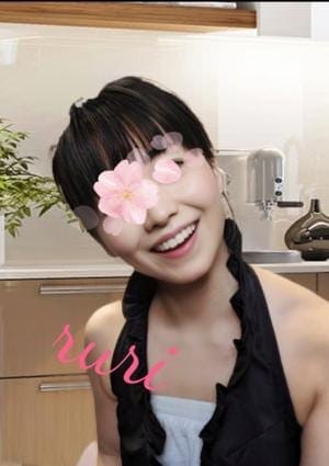 出張専門ミセスフローレス博多・小倉 セラピスト 栗畑瑠璃