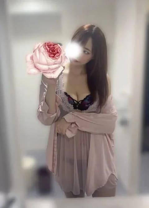 scrape_url:https://esthe-alice.net/images_staff/505/091422010047.jpg
