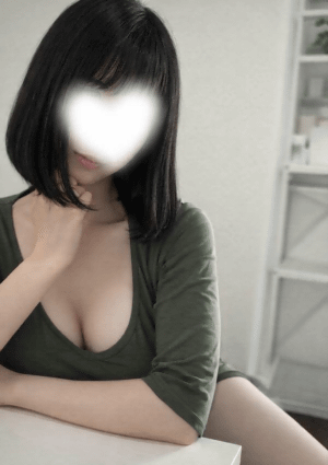 Brown（ブラウン） セラピスト 真木にこ